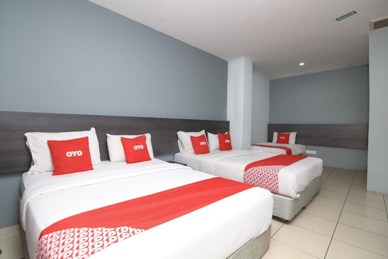 OYO 90136 Jumbo Inn Kuching Exterior foto